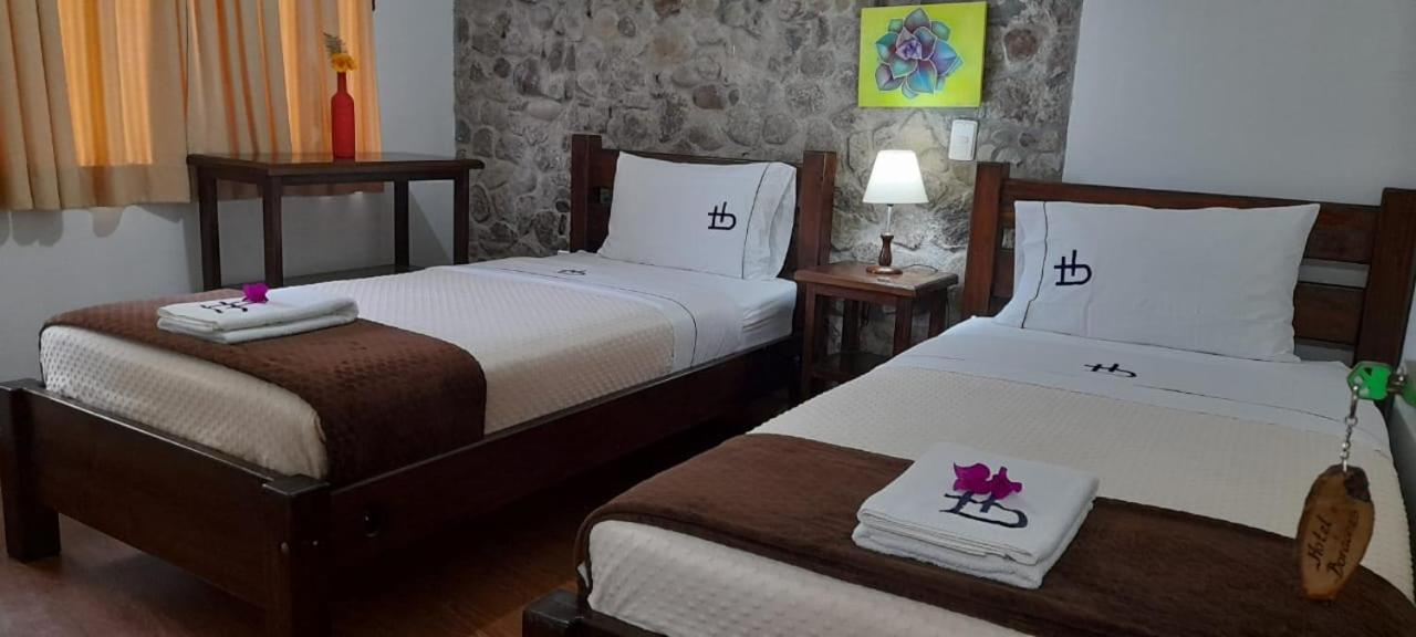 Ecohotel Bordones Isnos Екстериор снимка