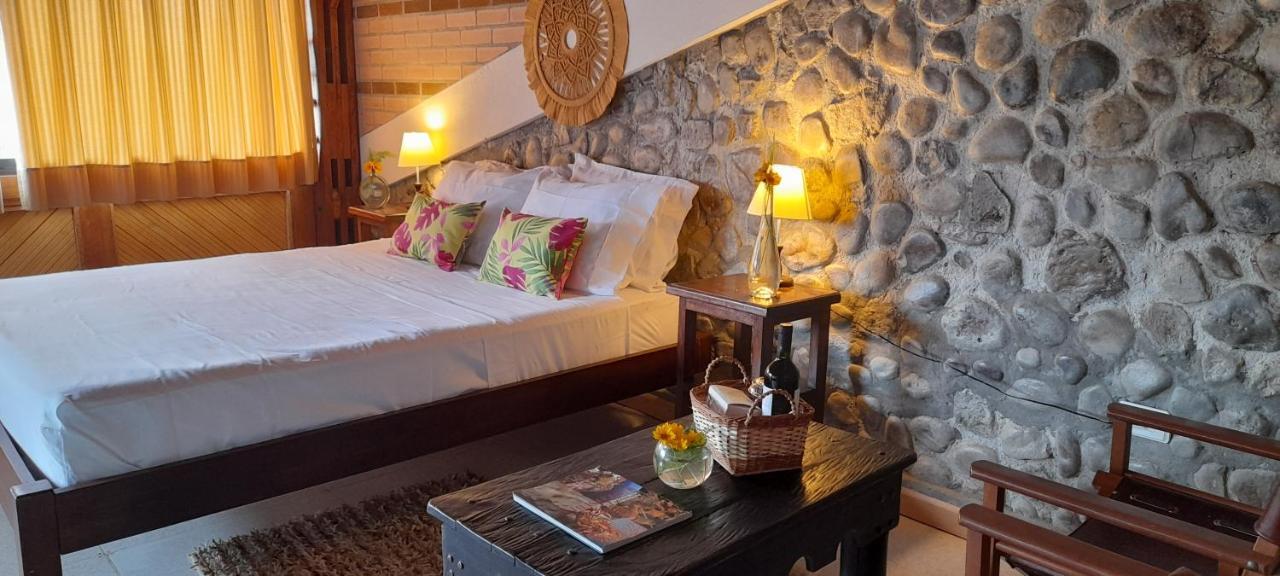 Ecohotel Bordones Isnos Екстериор снимка