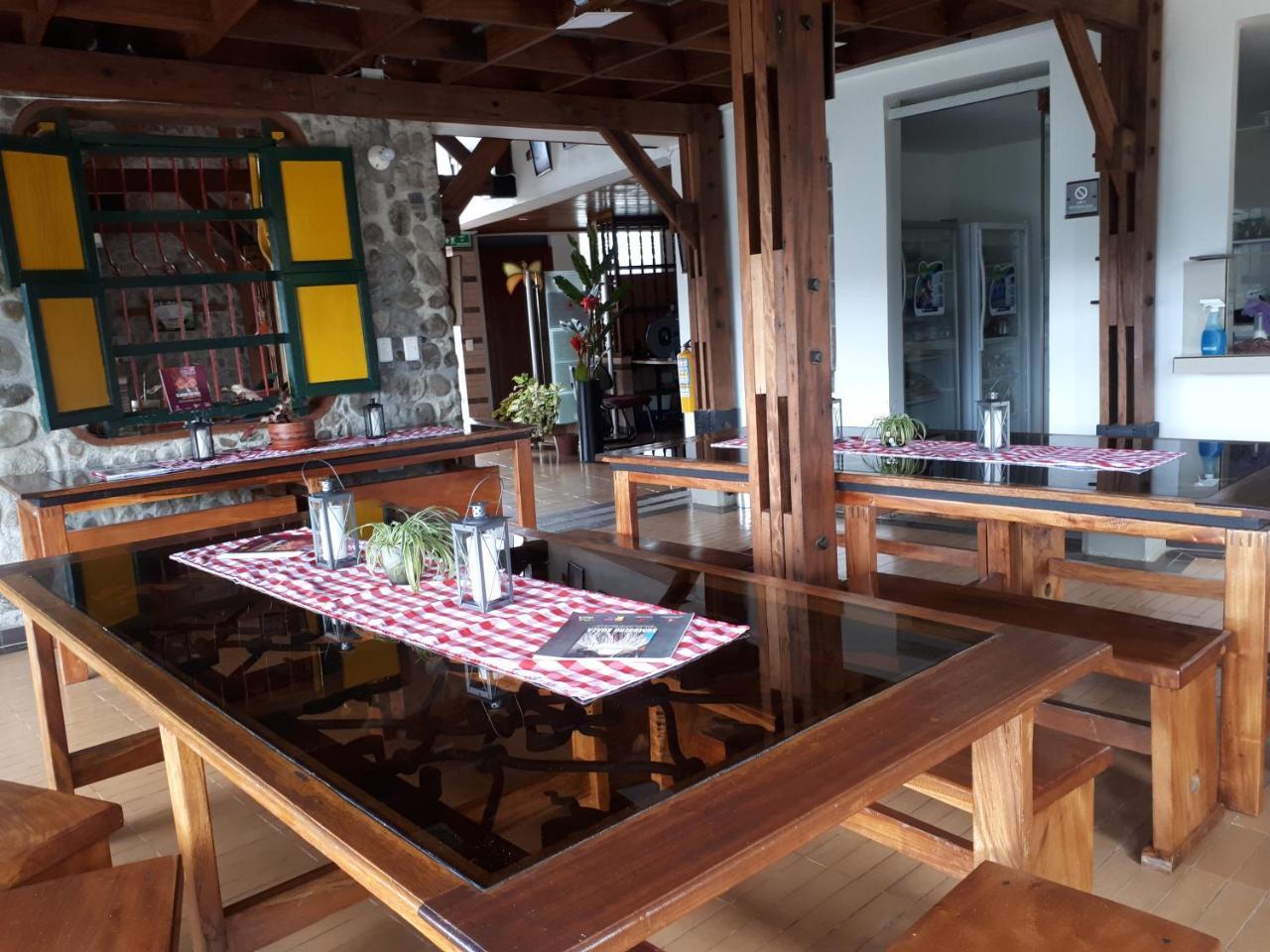 Ecohotel Bordones Isnos Екстериор снимка